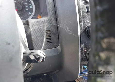 2011 Ford Escape z USA, uszkodzony, nr VIN 1FMCU0E748KA18737